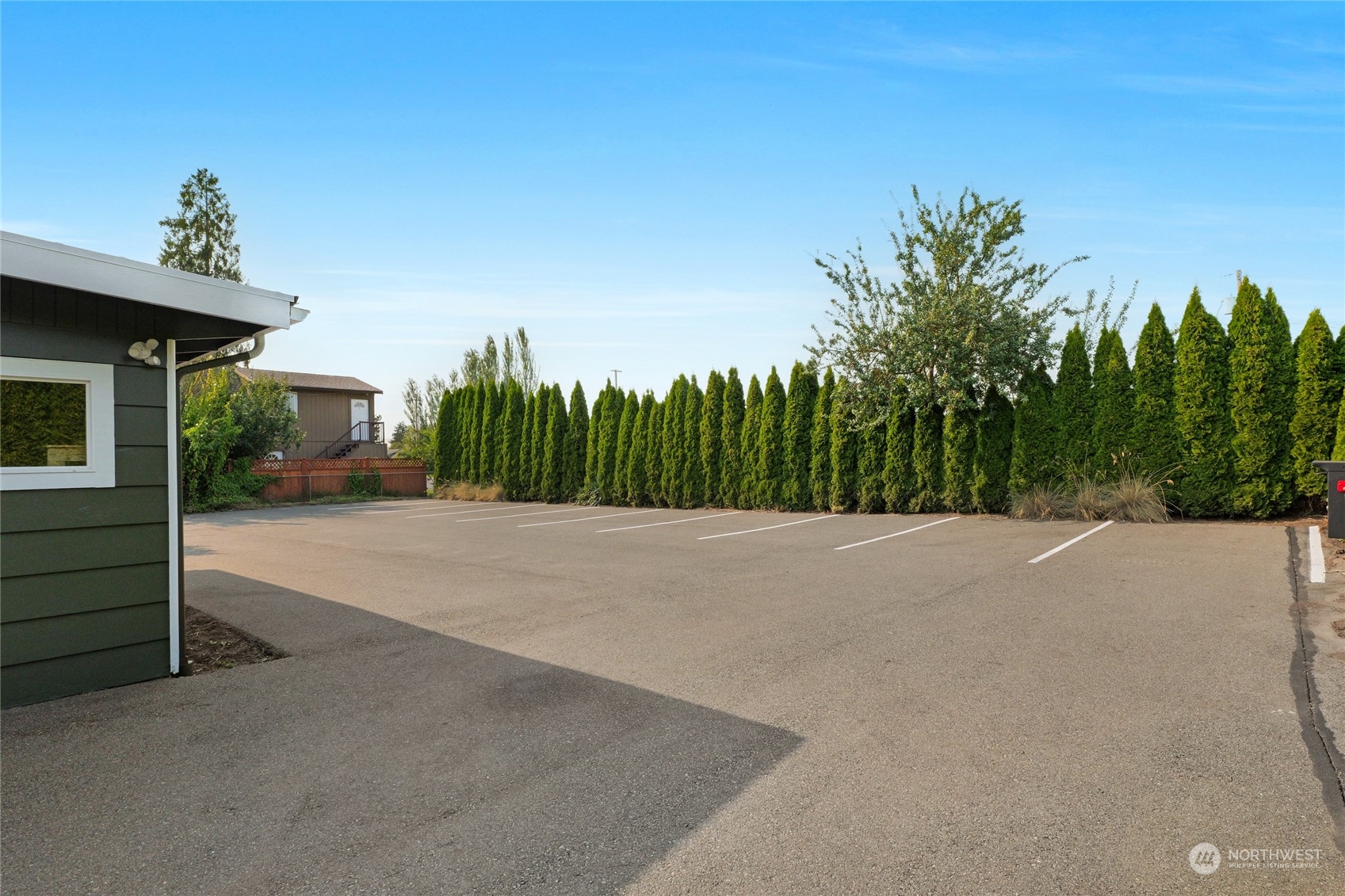 9527 271st Street Property Photo 35
