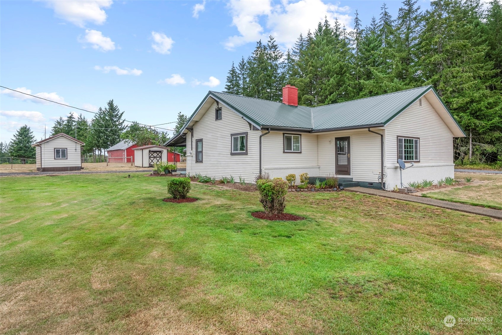 385 E Avery Rd Property Photo
