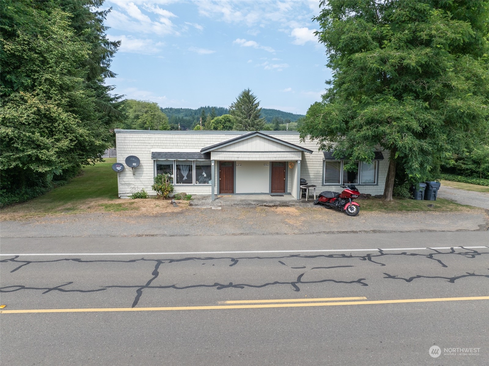 6514 Central Park Drive Property Photo 1