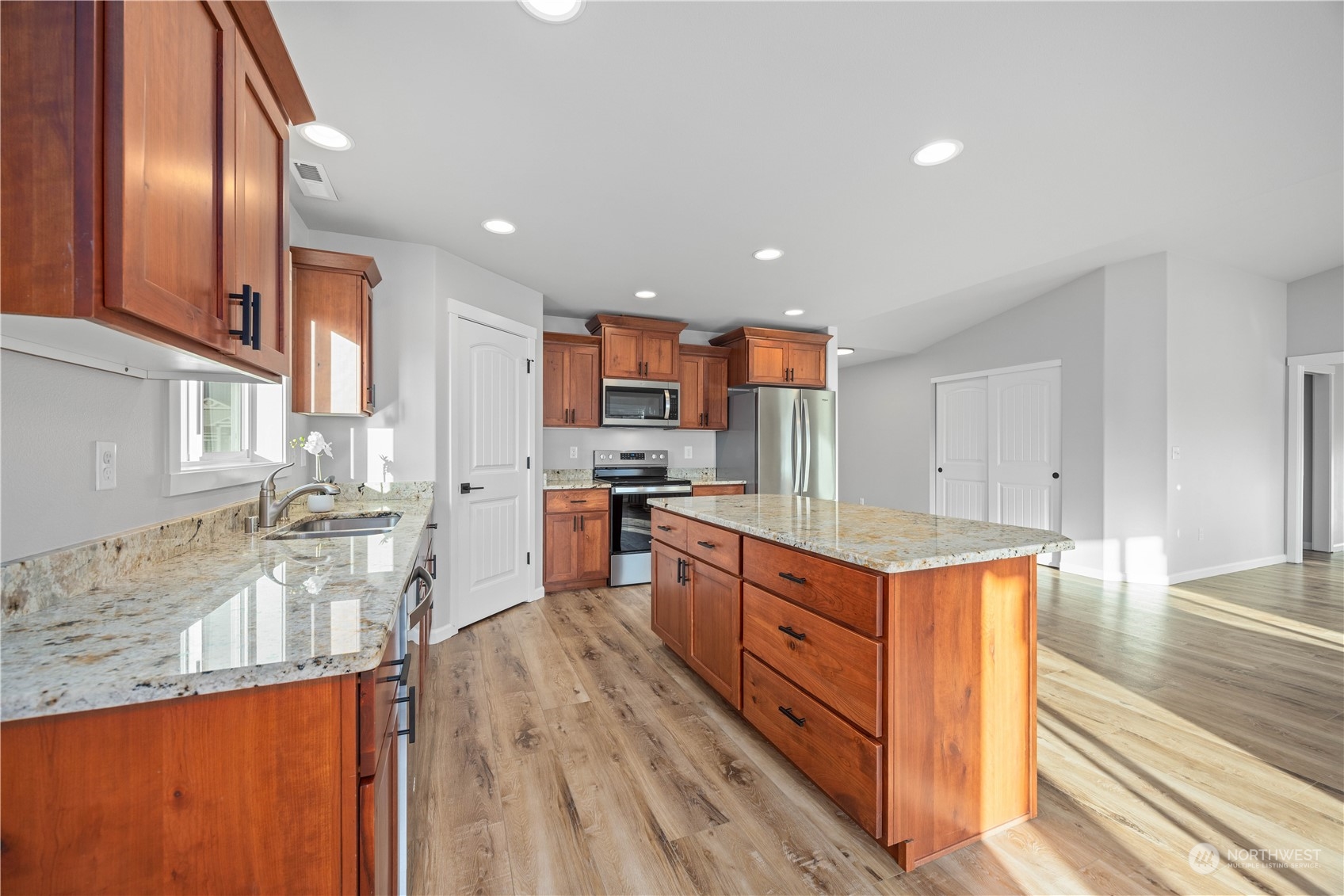 130 Summer Breeze Road Property Photo 6