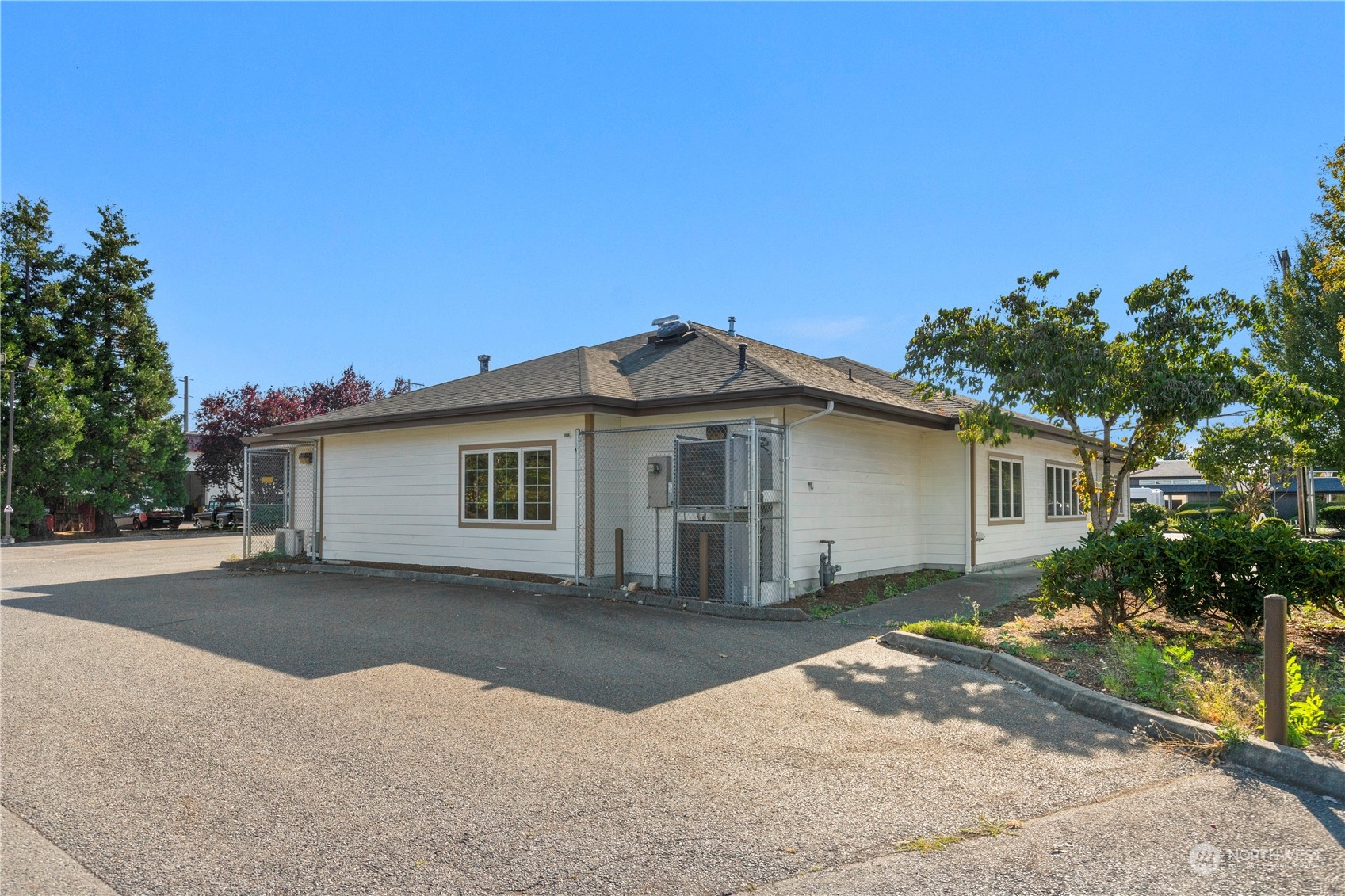 3506 168th Street Property Photo 7