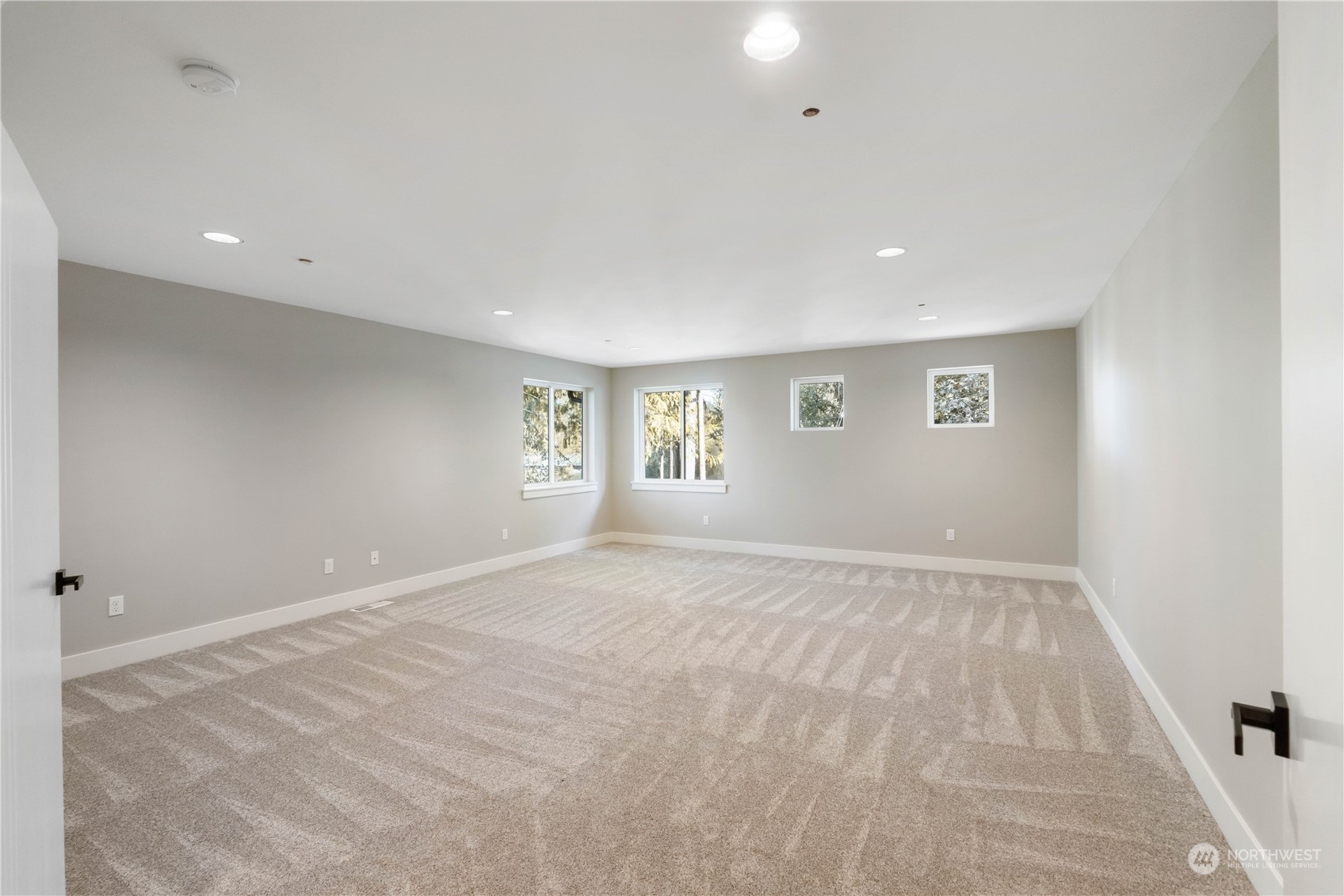 6598 Vandermark Road Property Photo 27