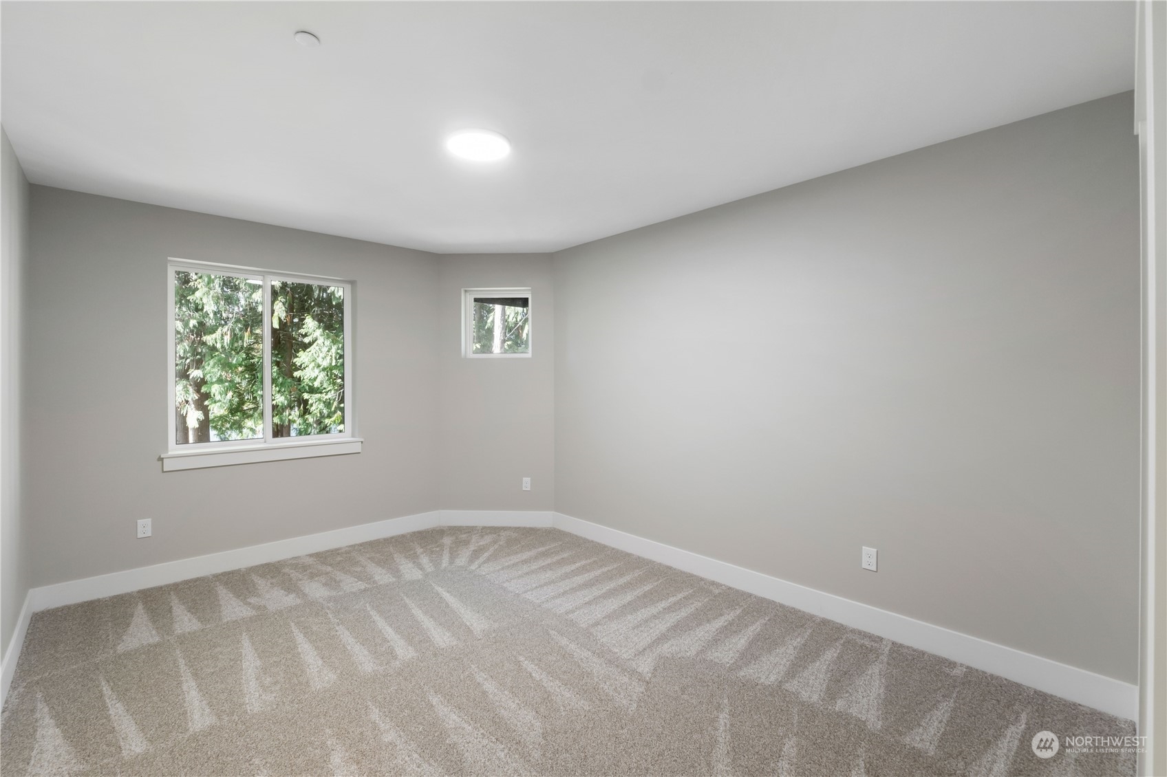 6598 Vandermark Road Property Photo 32