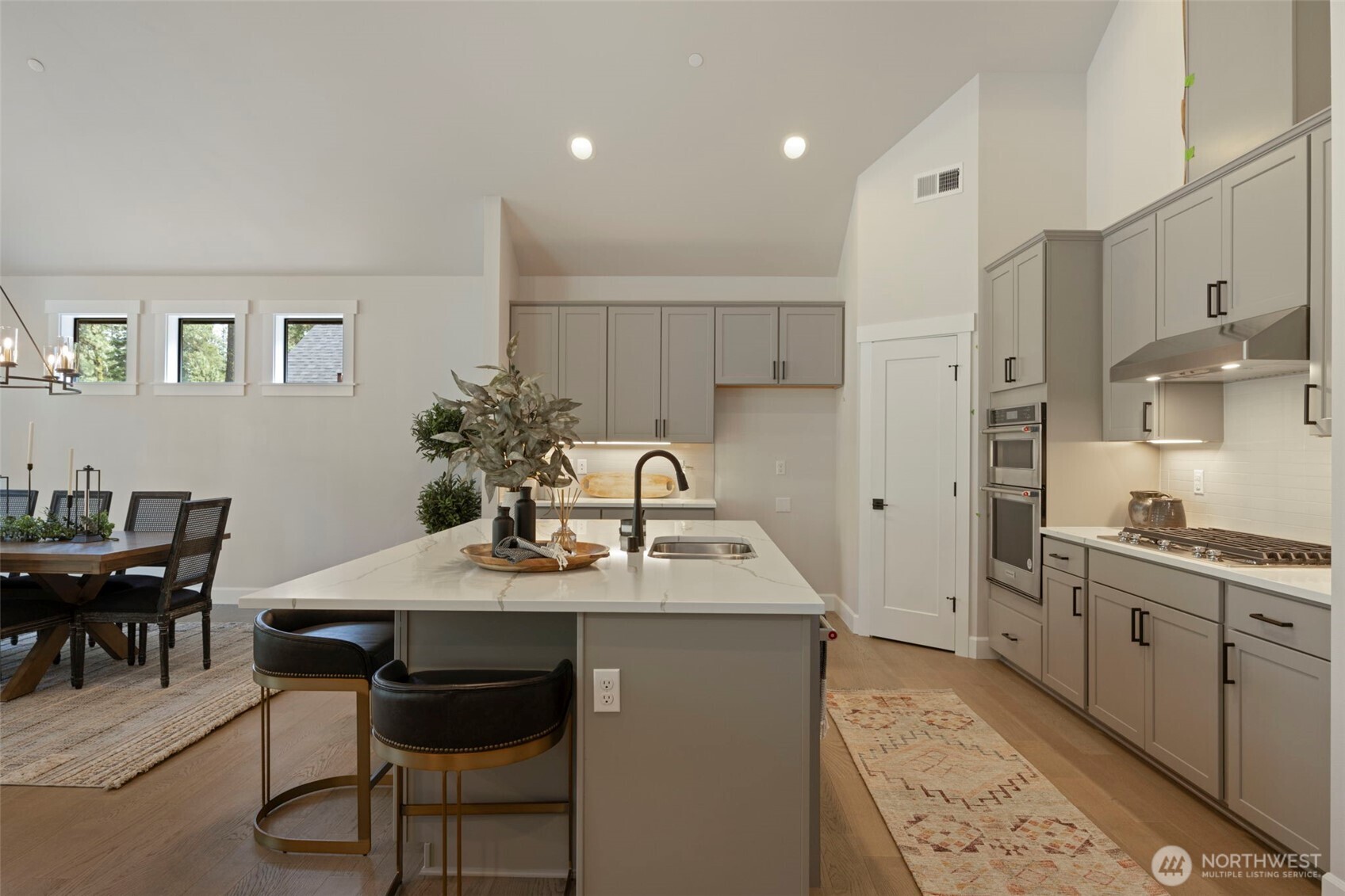 860 Domerie Park Loop Property Photo 8
