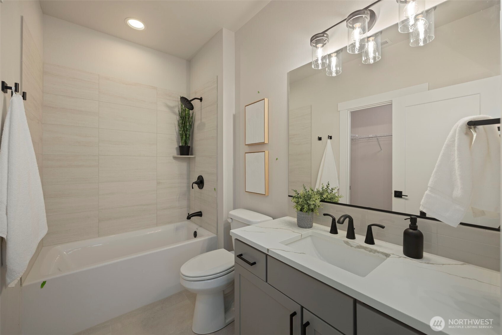 860 Domerie Park Loop Property Photo 14