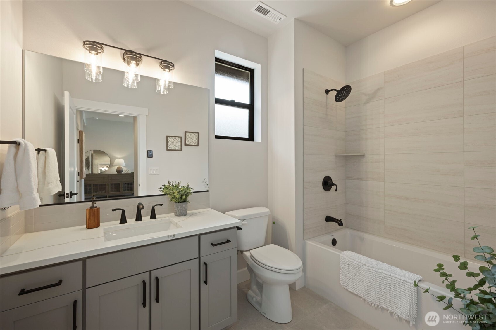 860 Domerie Park Loop Property Photo 16