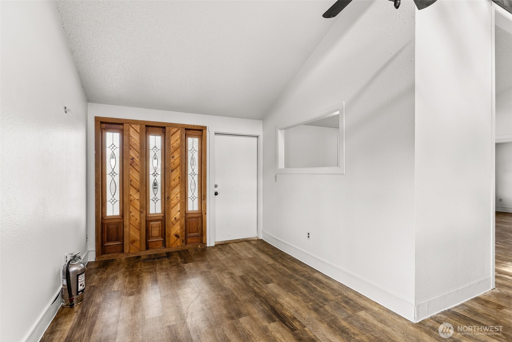 472 Sussex Avenue Property Photo 8