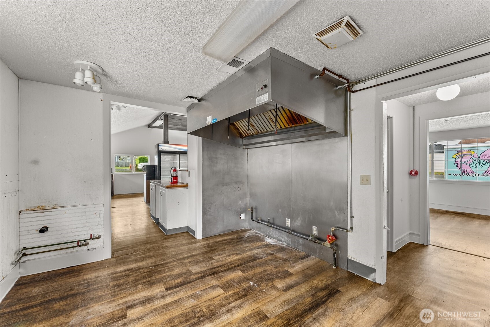 472 Sussex Avenue Property Photo 14