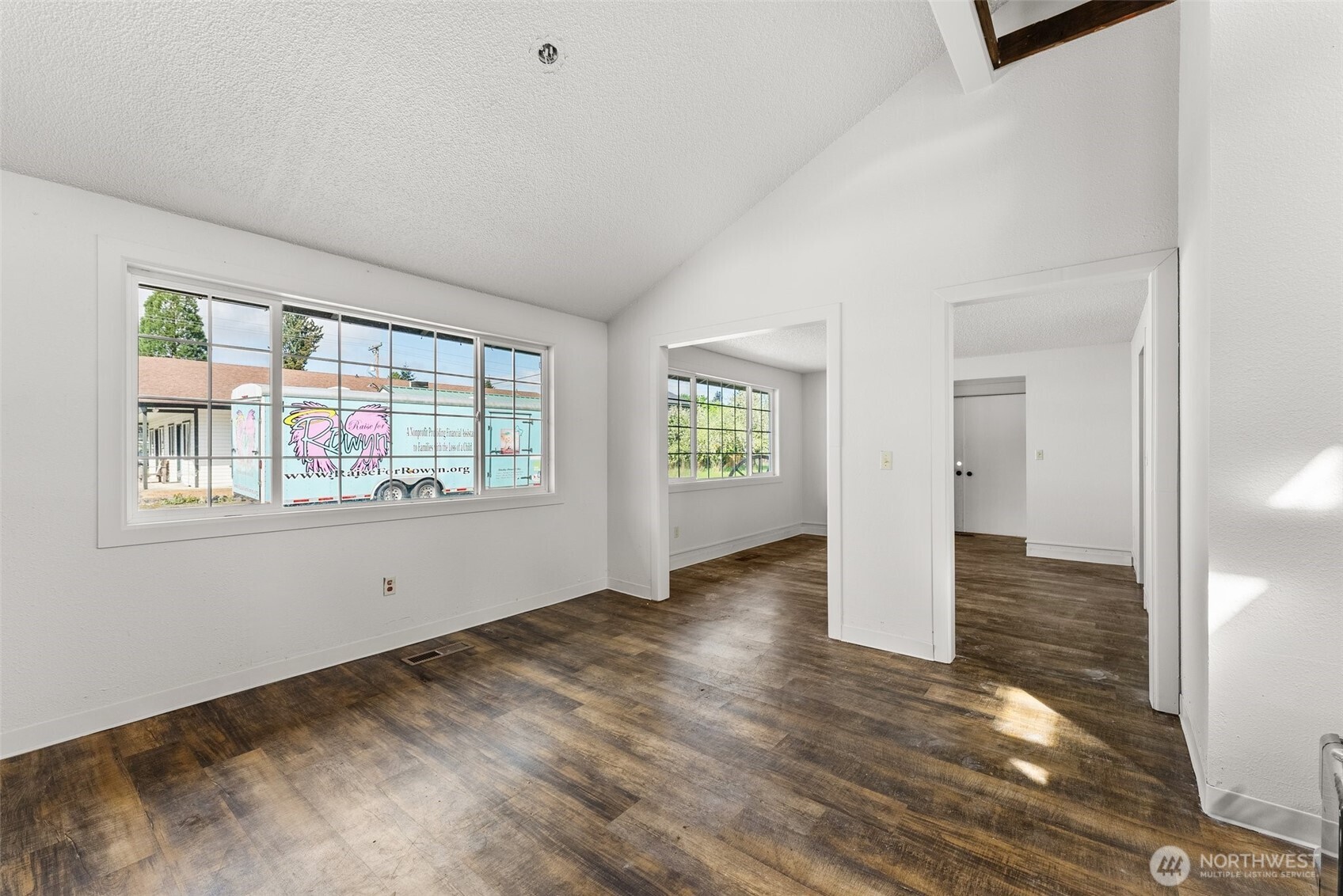 472 Sussex Avenue Property Photo 17