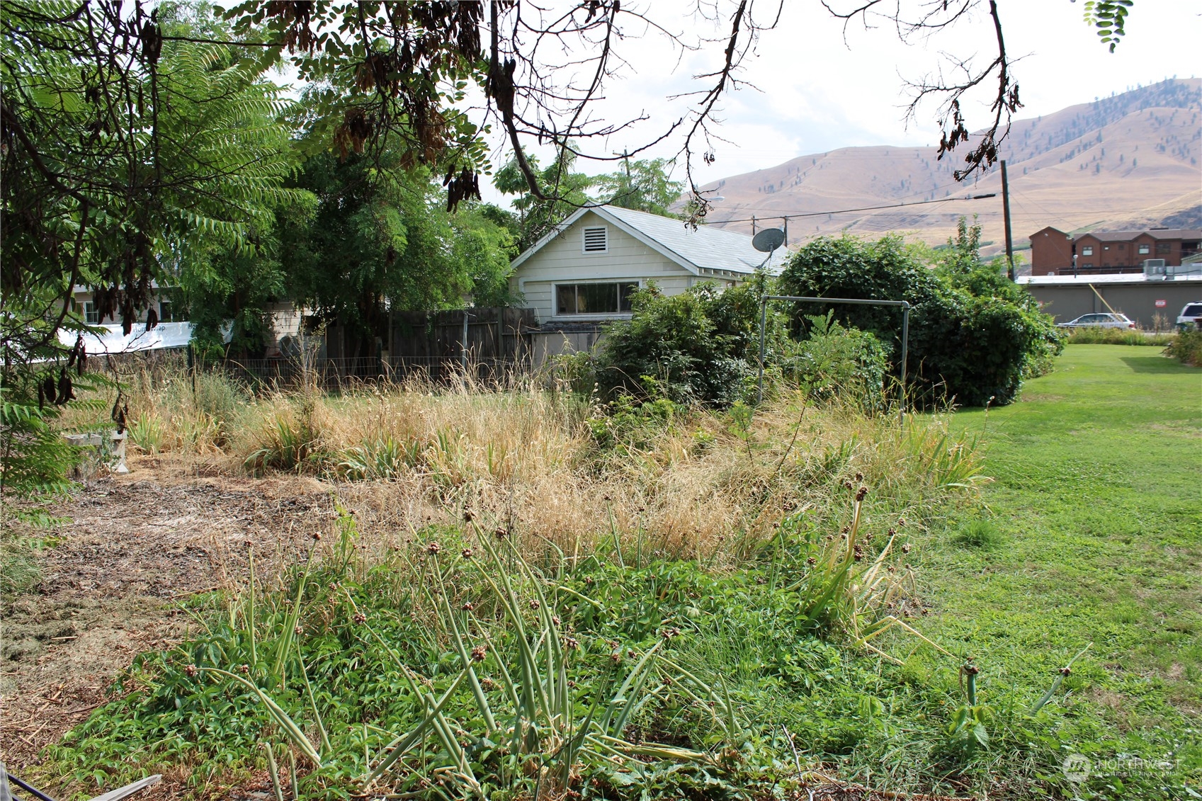 332 W Gibson Avenue Property Photo 14