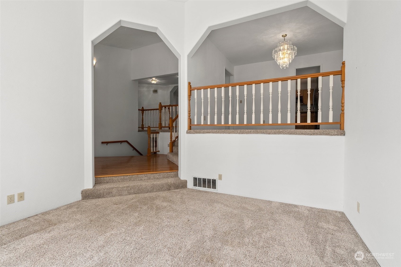 711 Baker Street Property Photo 12