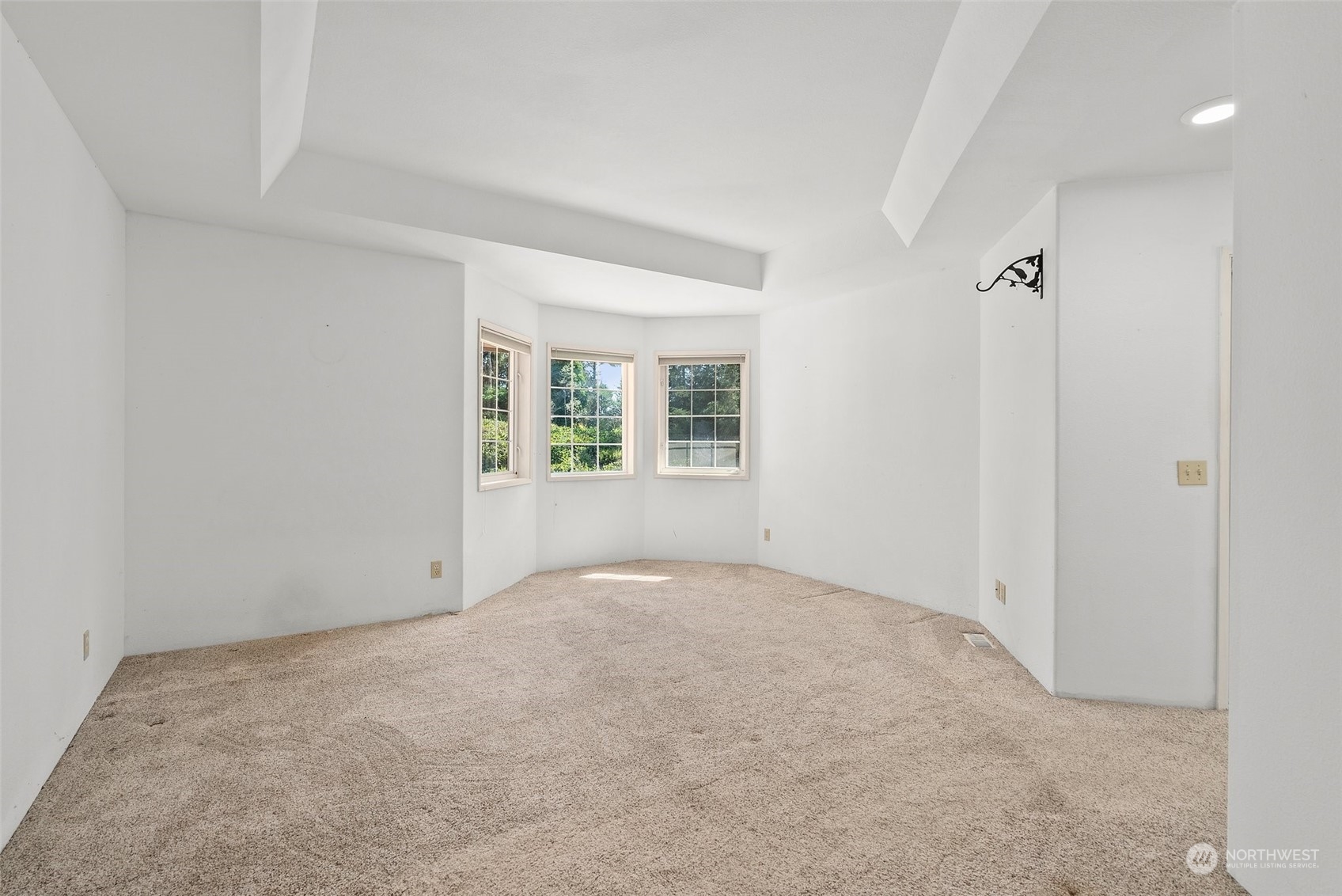 711 Baker Street Property Photo 19