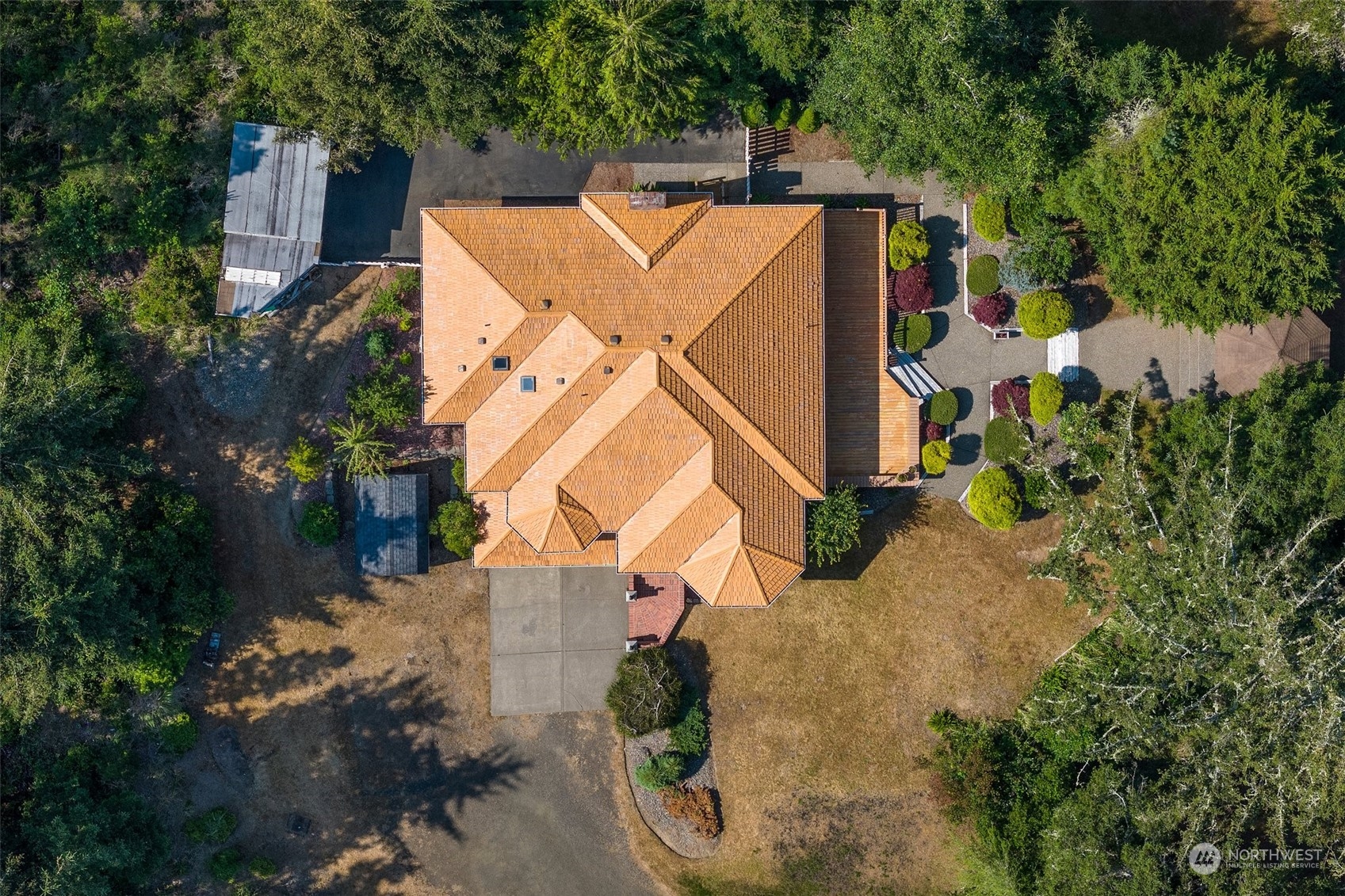 711 Baker Street Property Photo 40