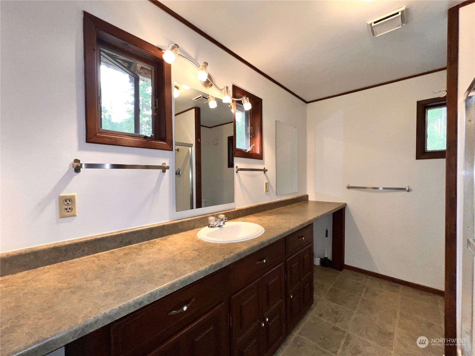 5 Vista Drive Property Photo 10