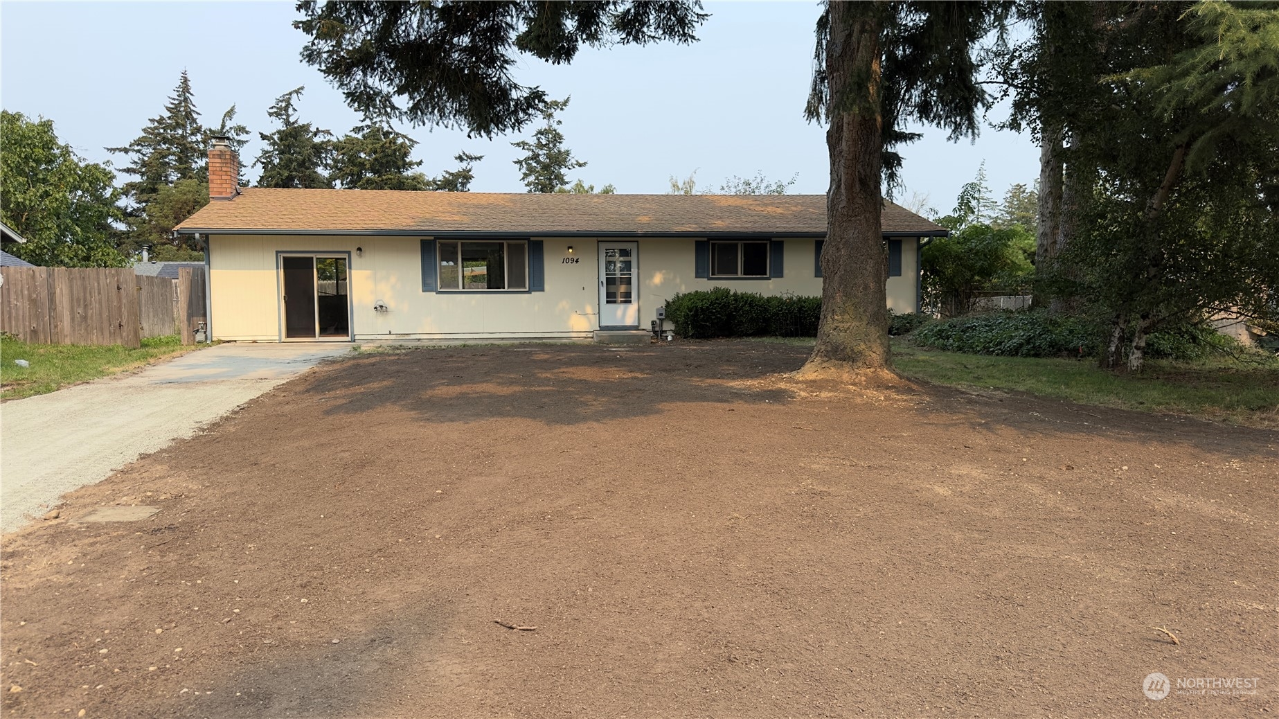 1094 Greenwood Property Photo 1