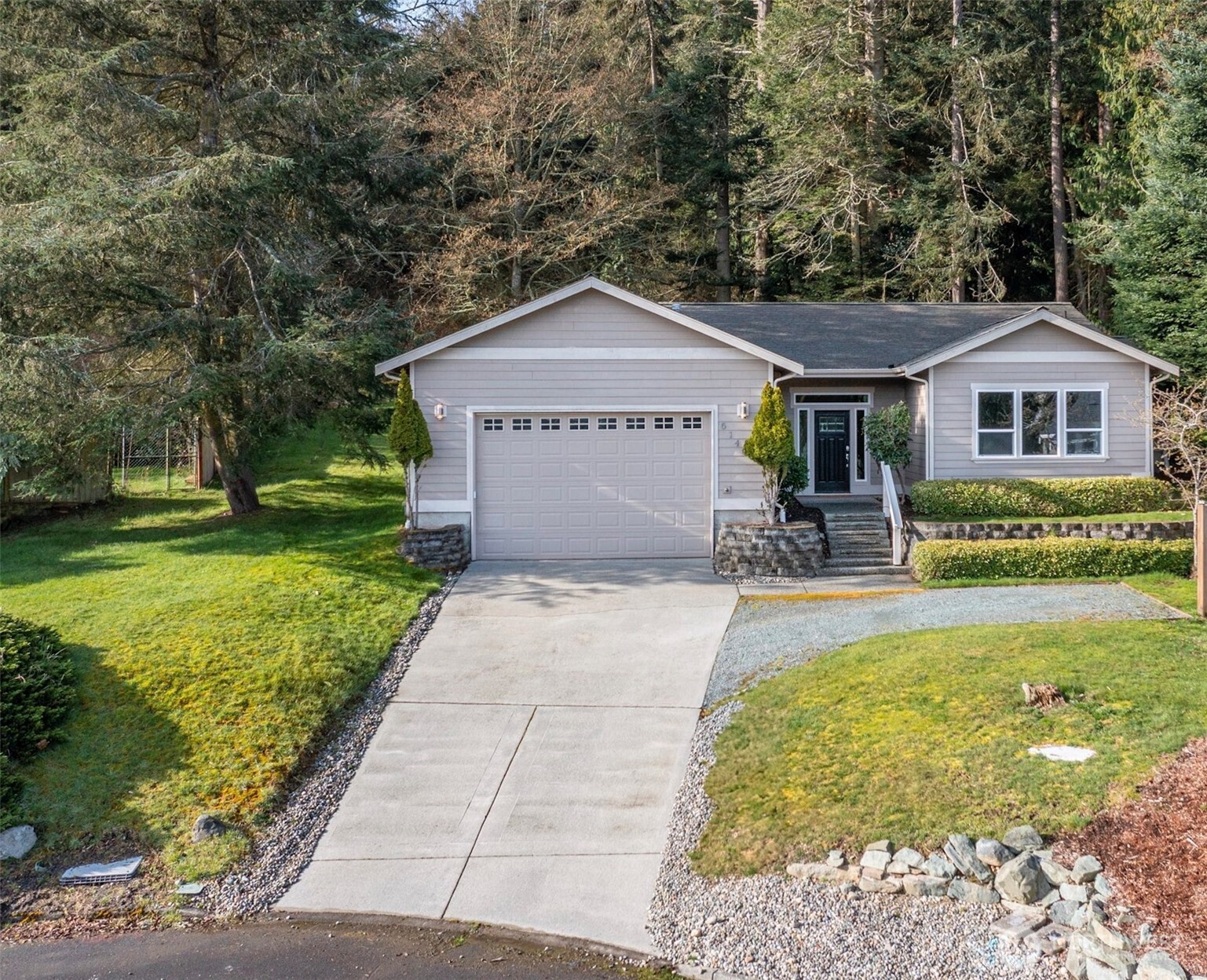 6140 Parkside Drive Property Photo