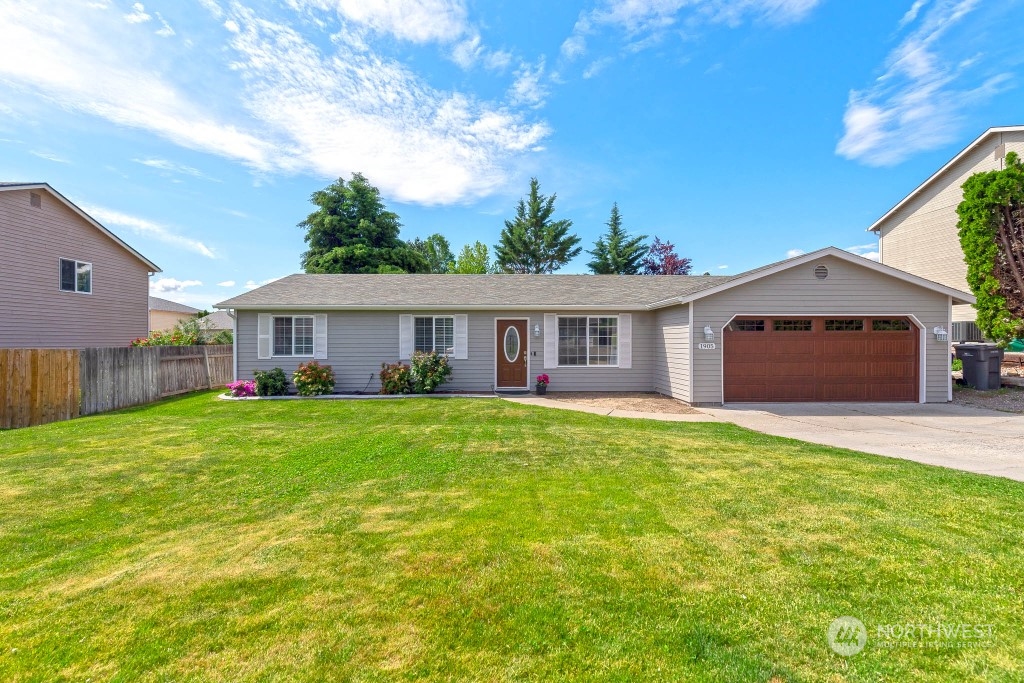 1905 Pensione Place Property Photo