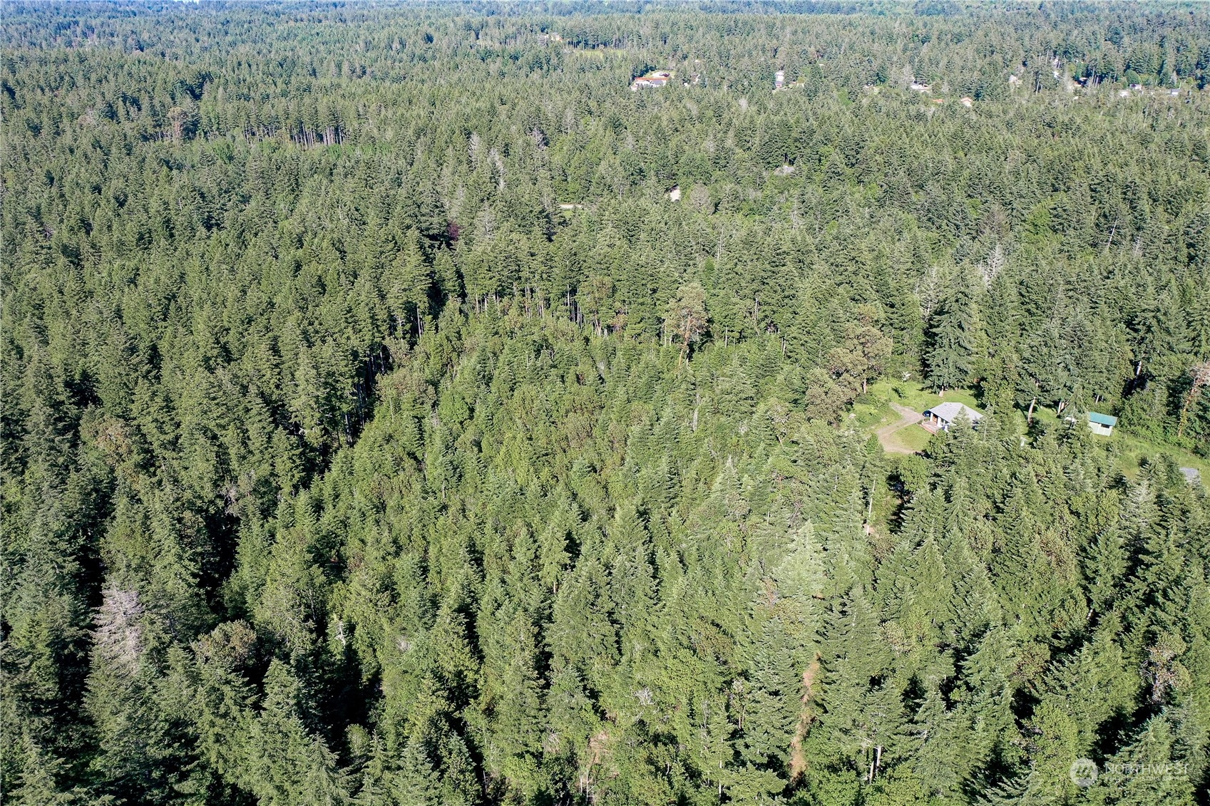 1415 208th Avenue Property Photo 9