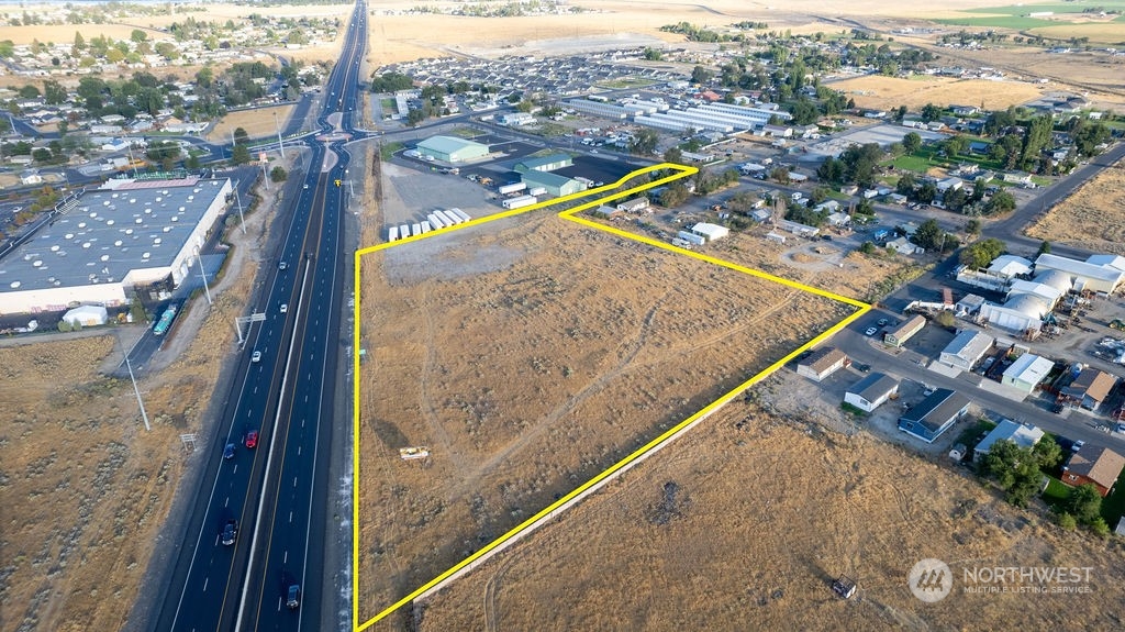 9383 Beacon Road Property Photo 1