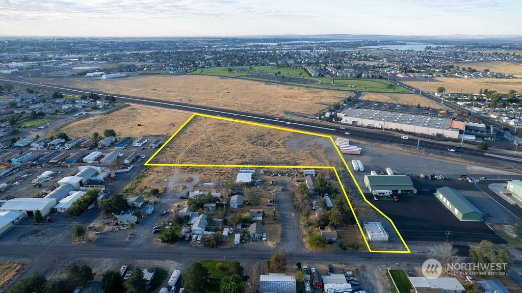 9383 Beacon Road Property Photo 3