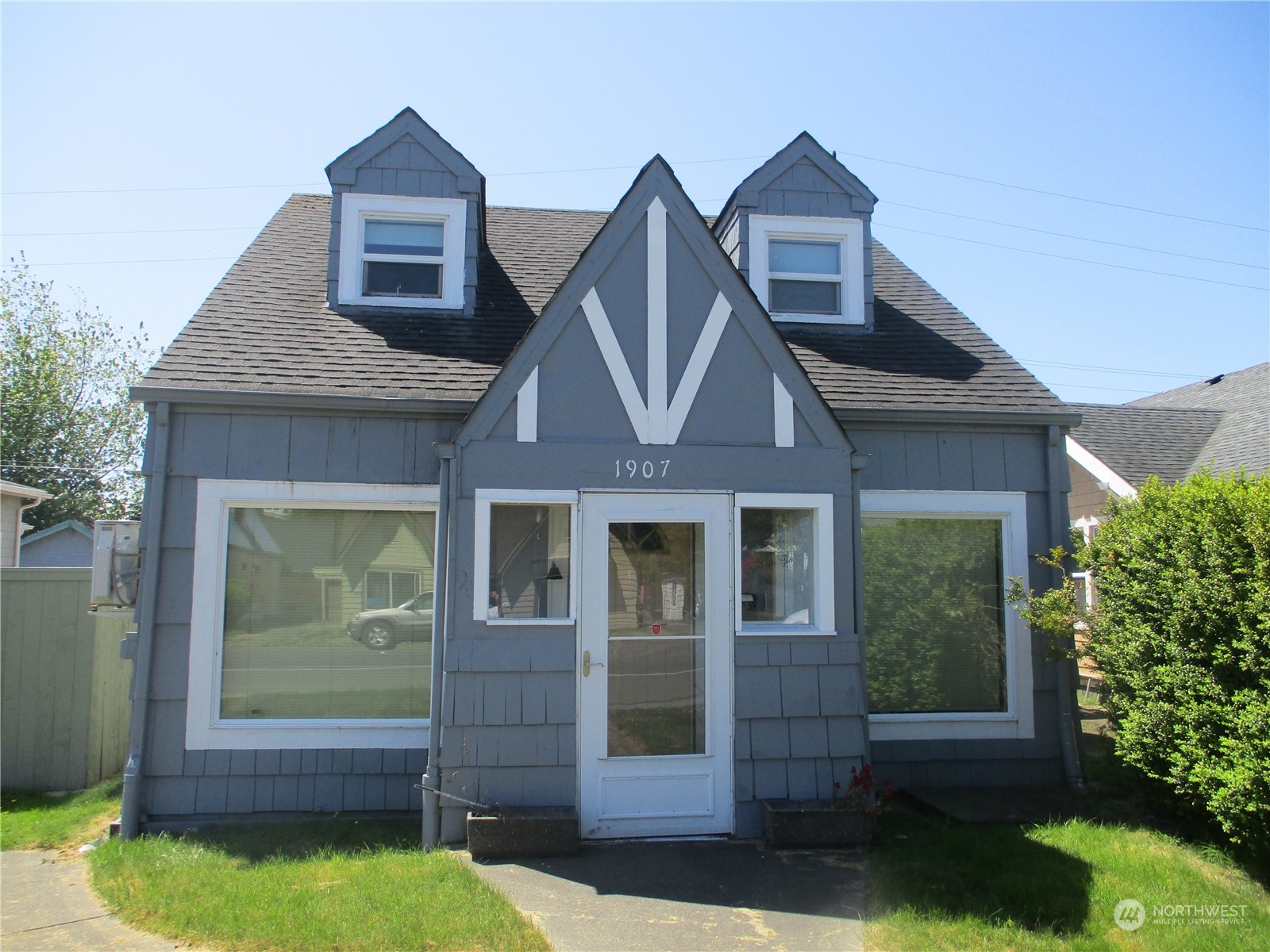 1907 Simpson Avenue Property Photo 1