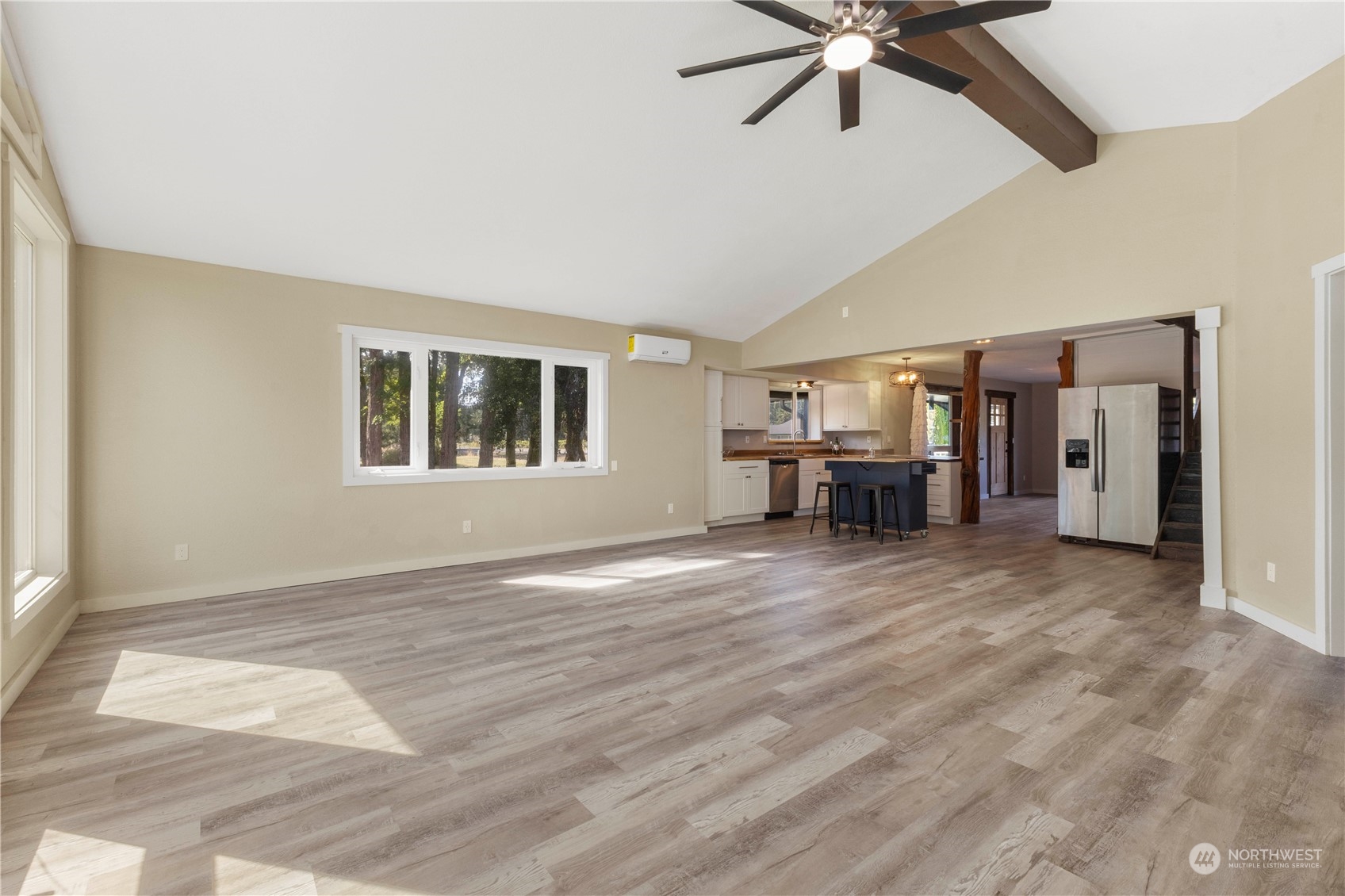 415 E Pe Ell Avenue Property Photo 7