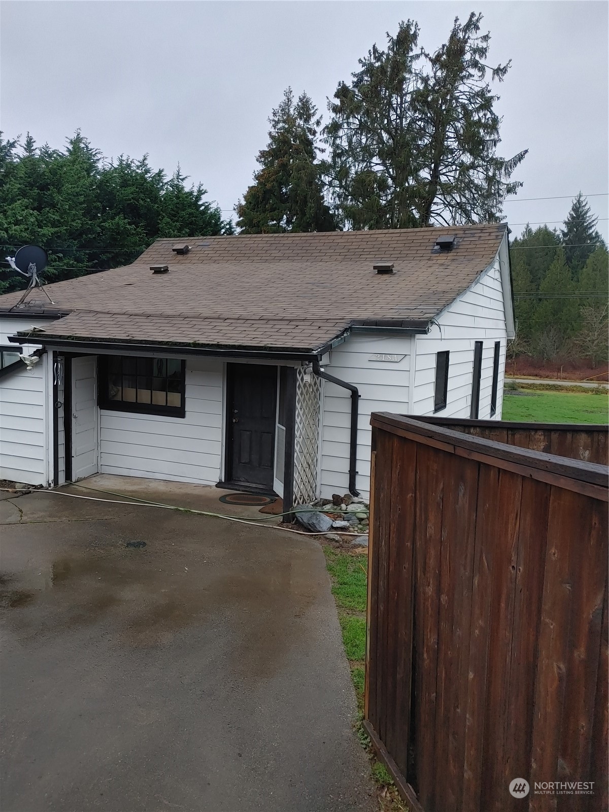 2180 Old Highway 99 North Road Property Photo 5