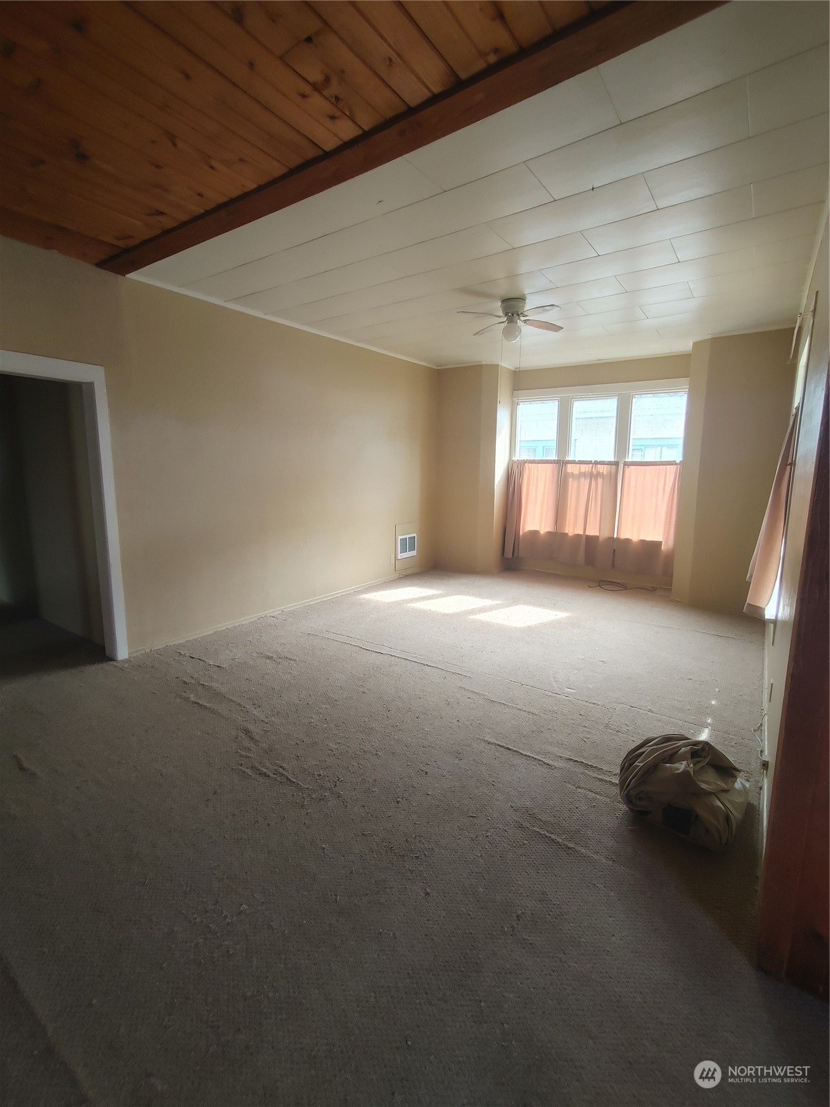 418 E Pioneer Avenue Property Photo 8