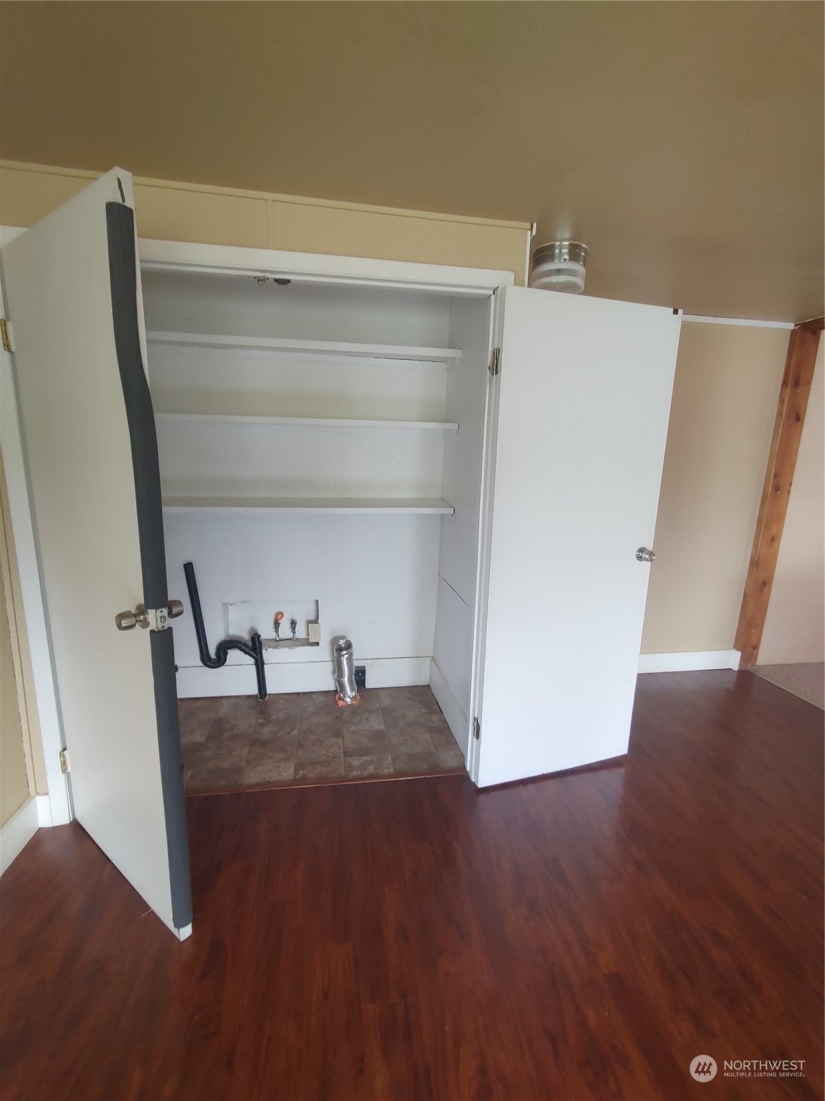 418 E Pioneer Avenue Property Photo 16