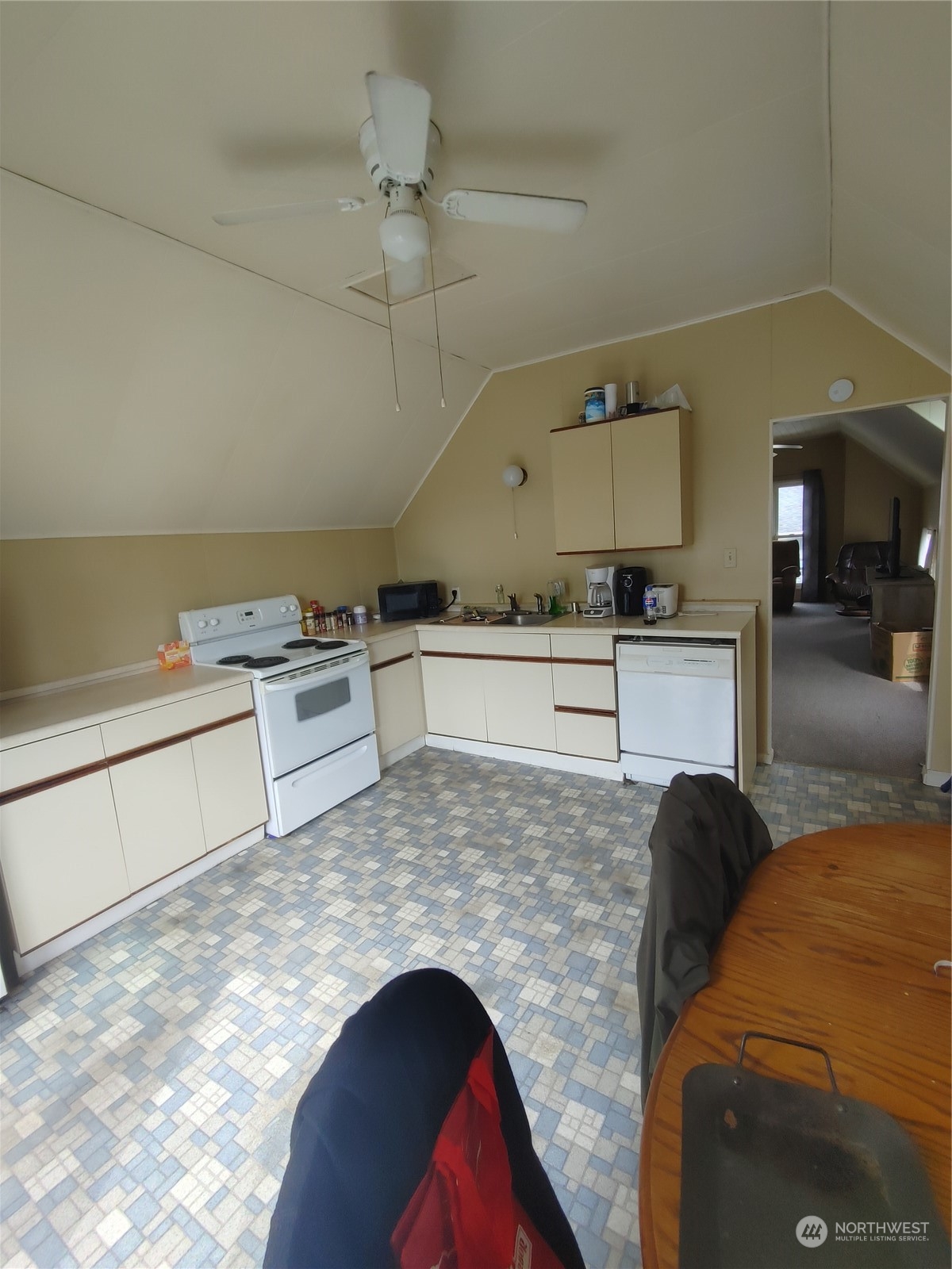 418 E Pioneer Avenue Property Photo 31