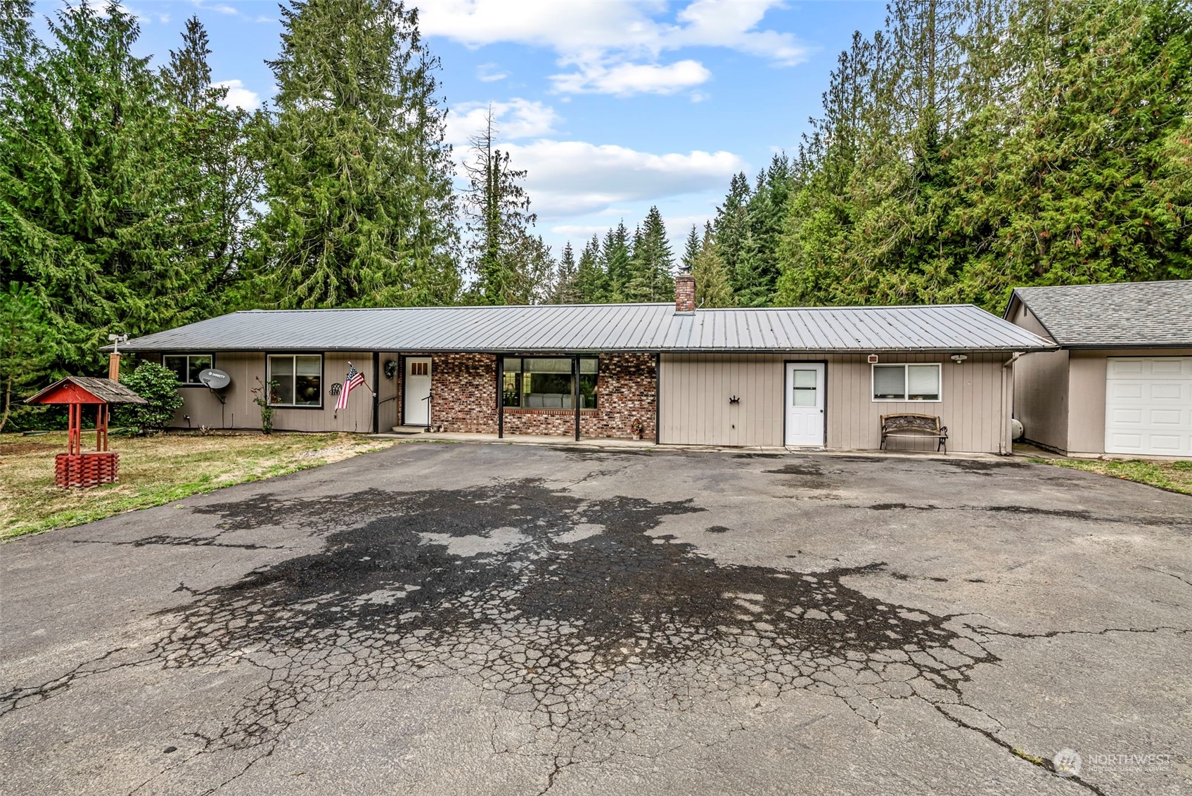 460 Ross Road Property Photo