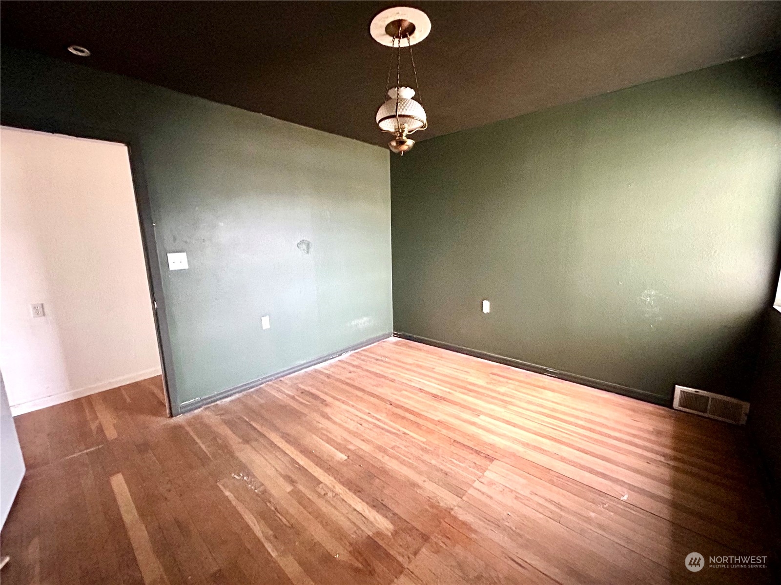 195 Se Railroad Street Property Photo 14