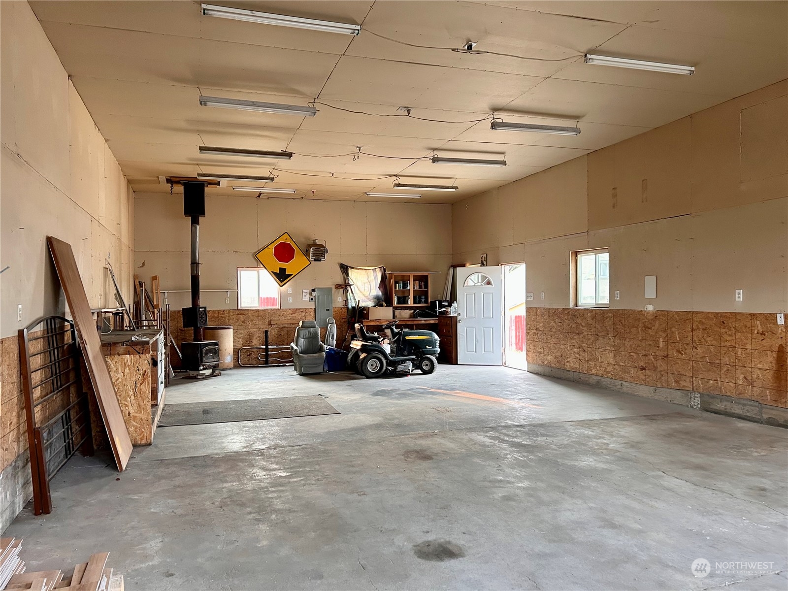 195 Se Railroad Street Property Photo 31