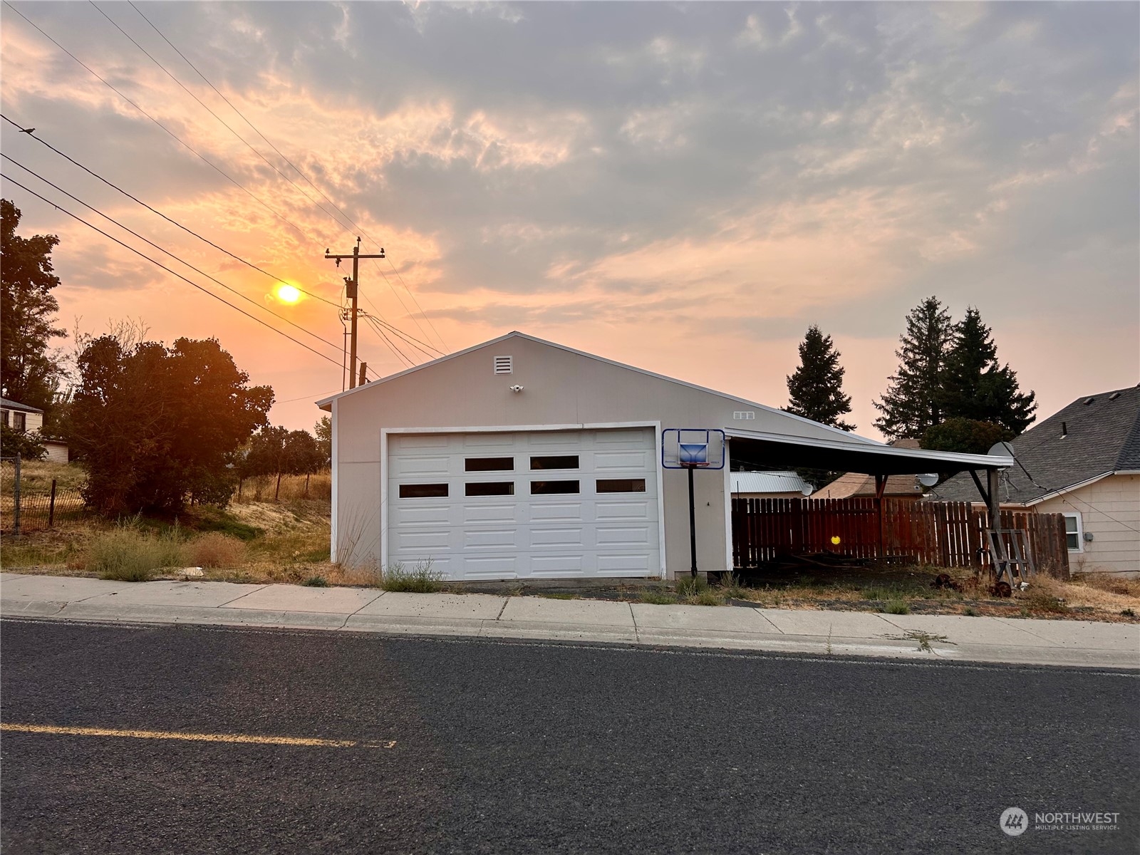 195 Se Railroad Street Property Photo 34
