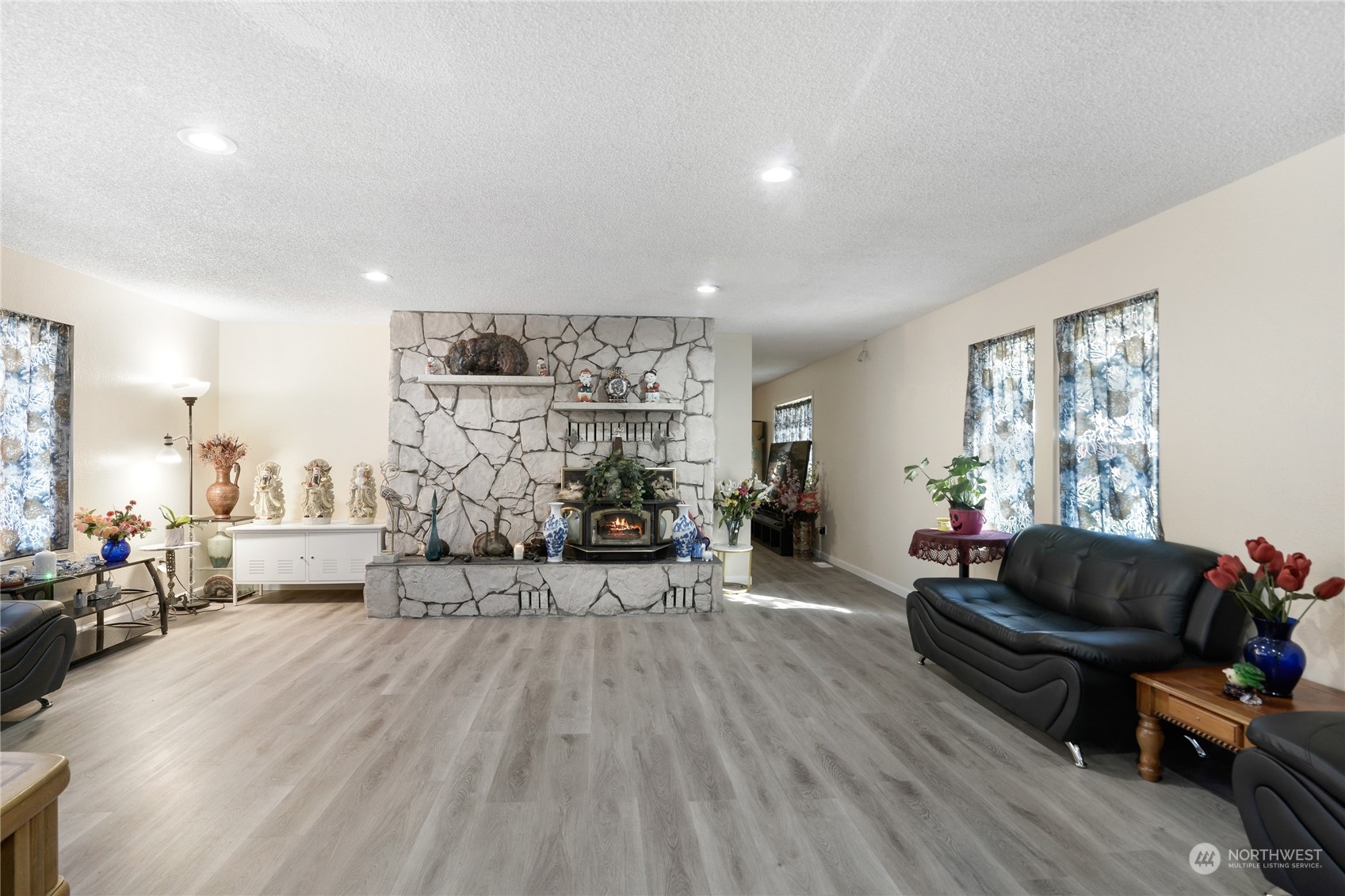 412 Cloquallum Road Property Photo 4