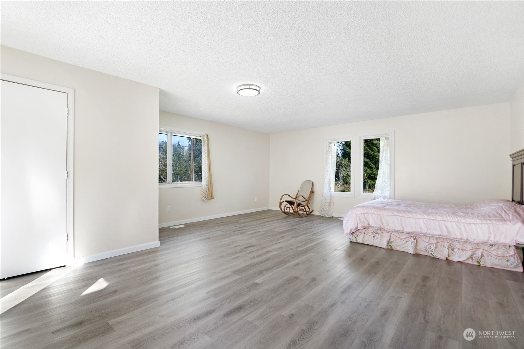 412 Cloquallum Road Property Photo 15