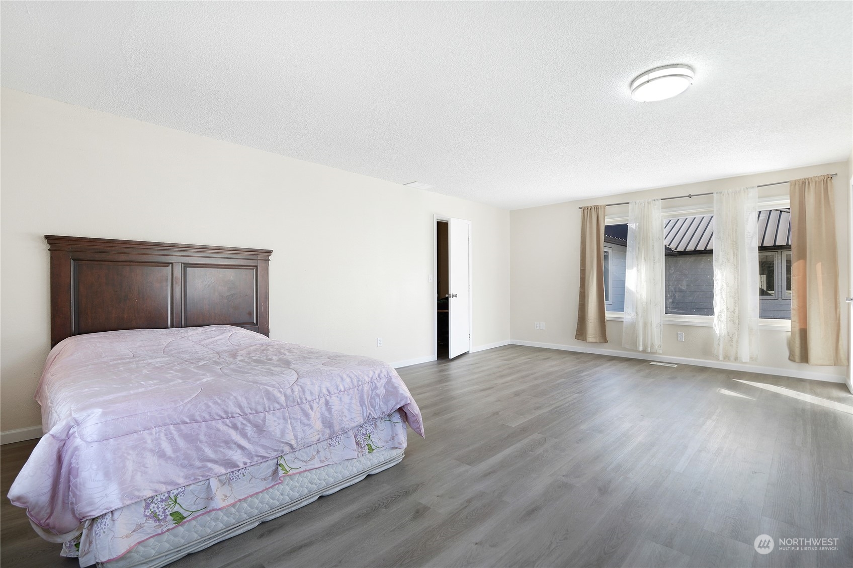 412 Cloquallum Road Property Photo 16