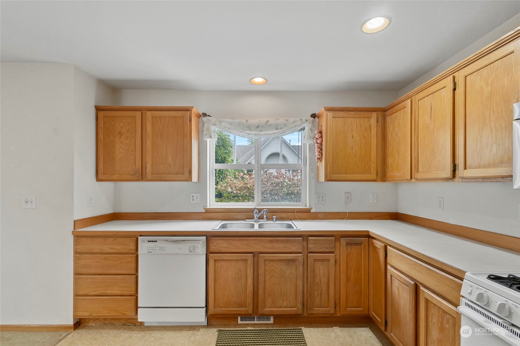 5657 Correll Drive Property Photo 6