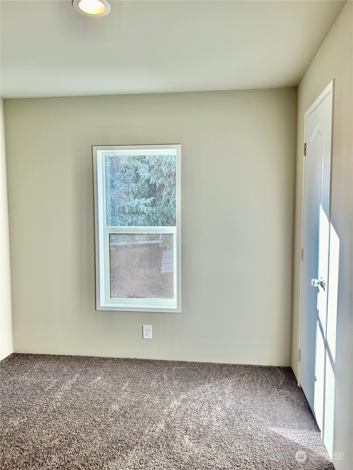 2015 6th Avenue 112 Property Photo 16