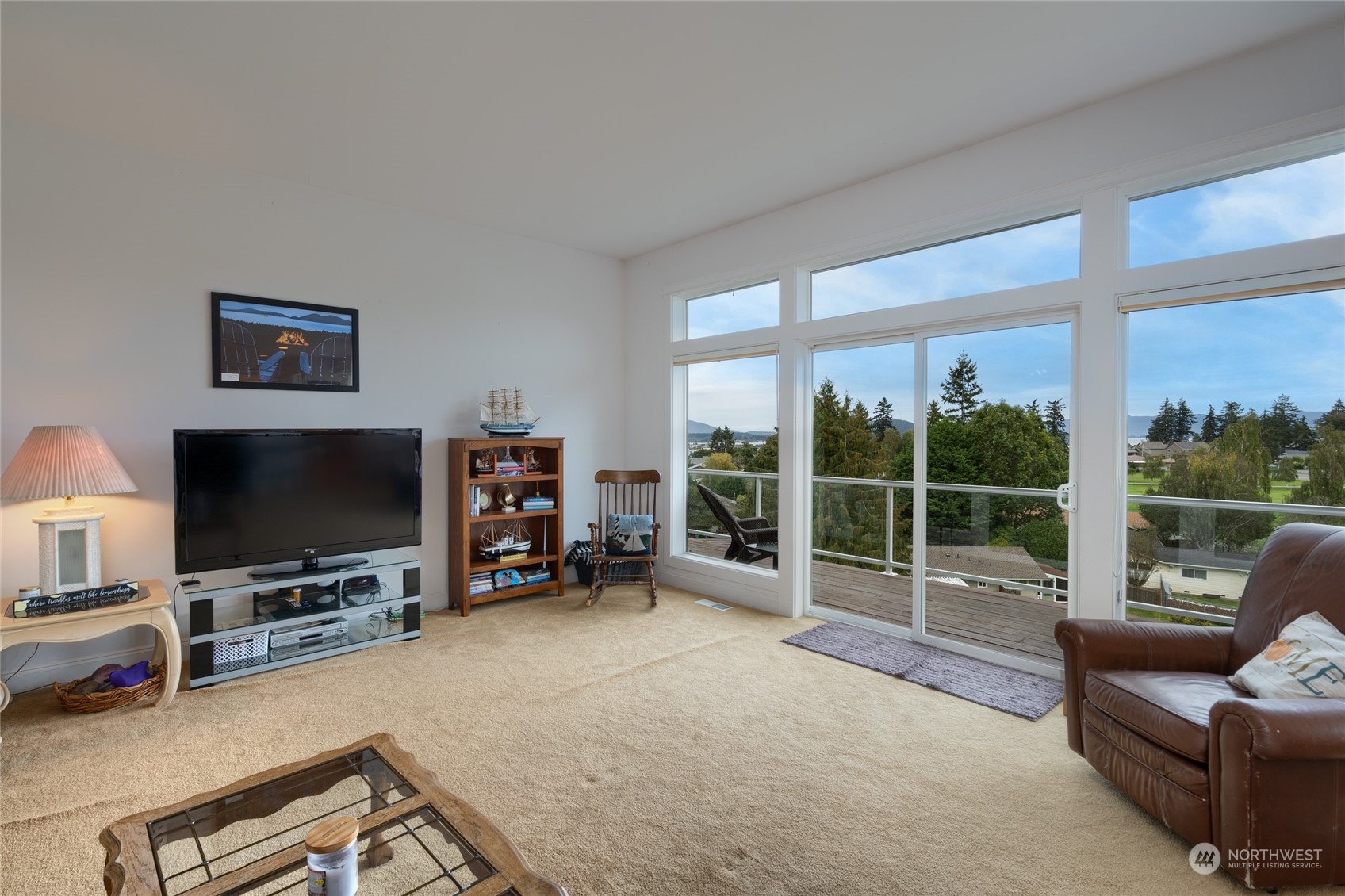 4111 R Avenue Property Photo 9