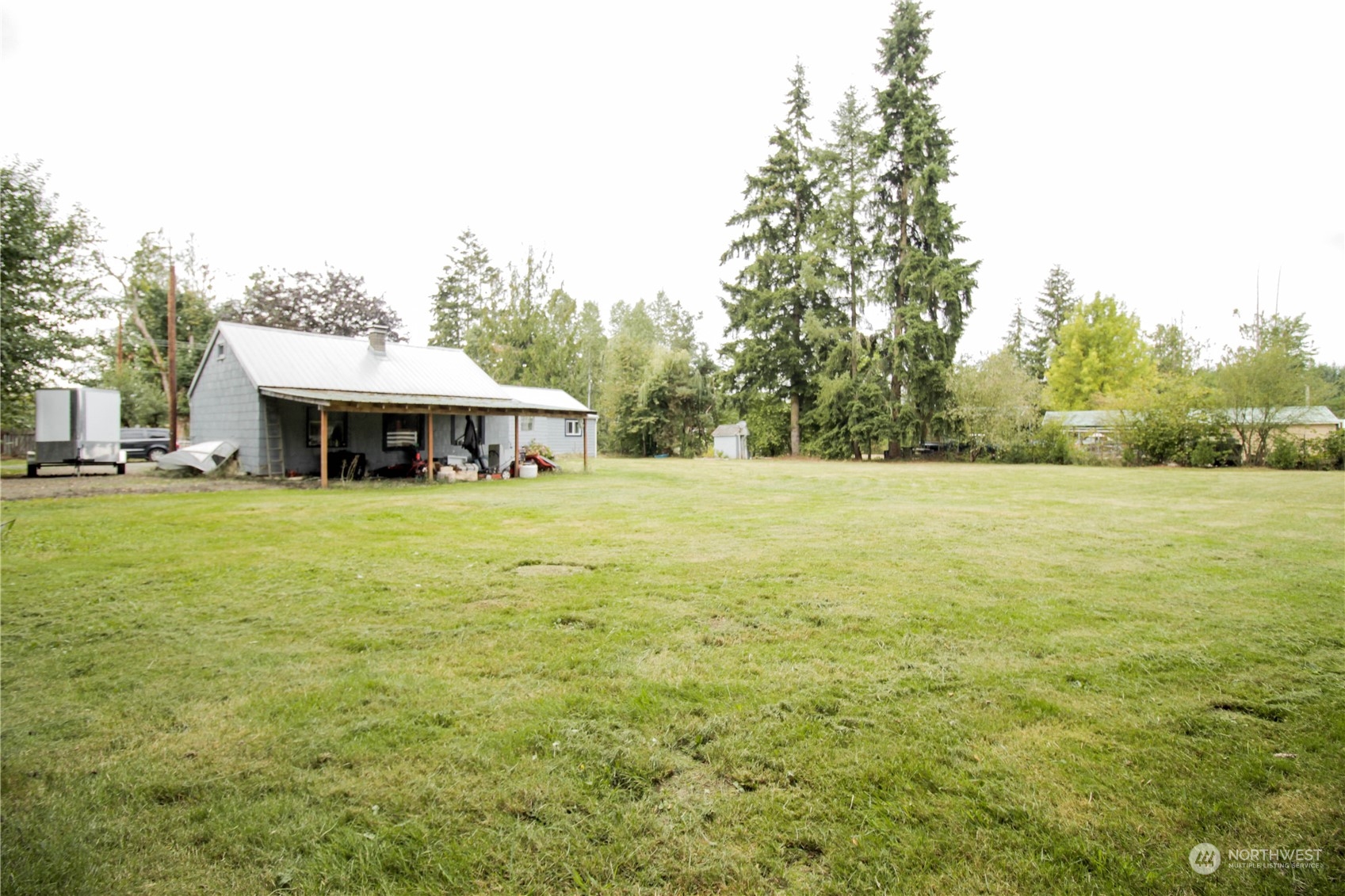 615 Leonard Road Property Photo 2
