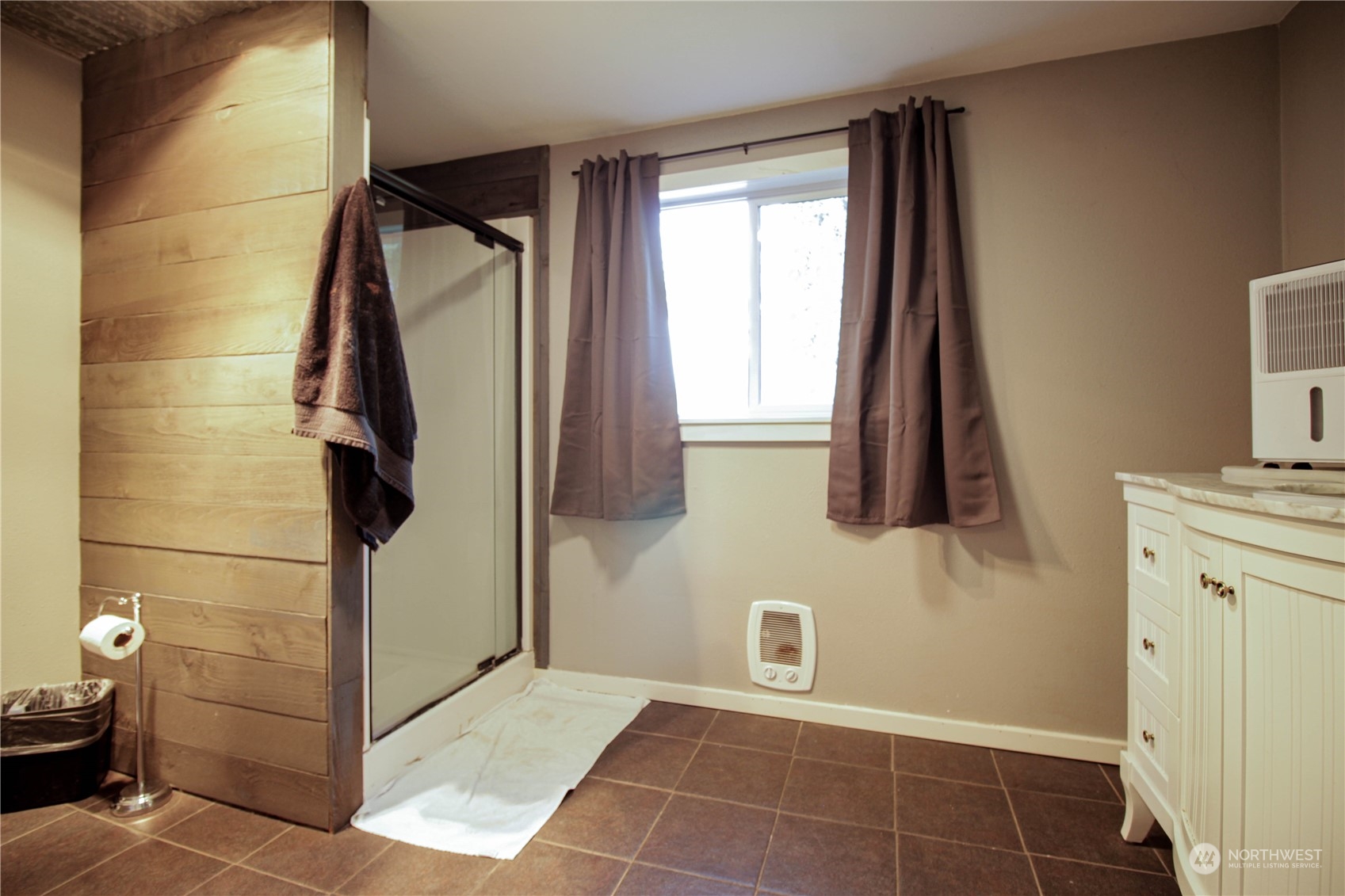 615 Leonard Road Property Photo 10