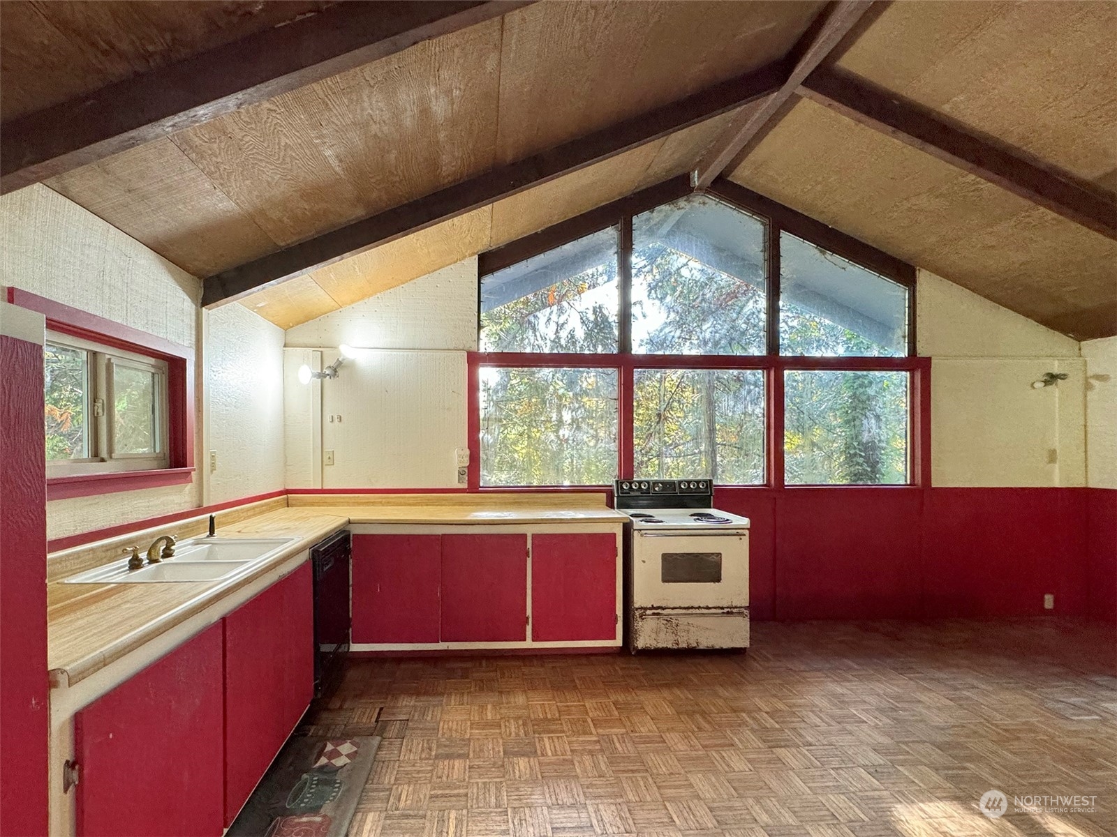 344 Dungeness Meadows Property Photo 12