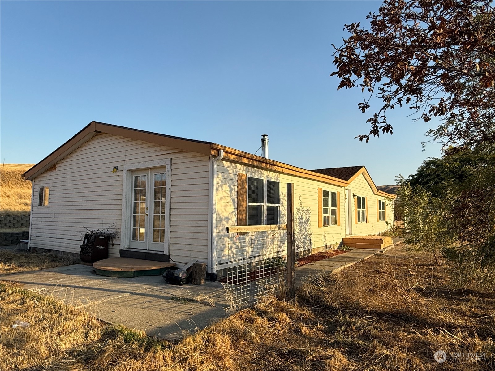 402 Poulsen Road Property Photo 17