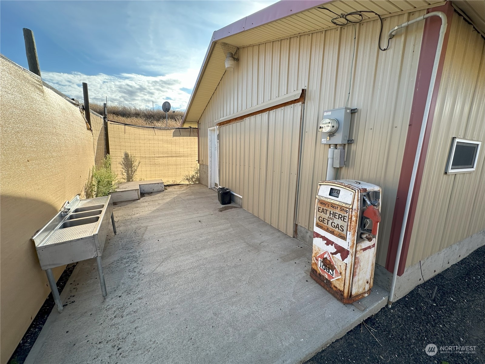 402 Poulsen Road Property Photo 30