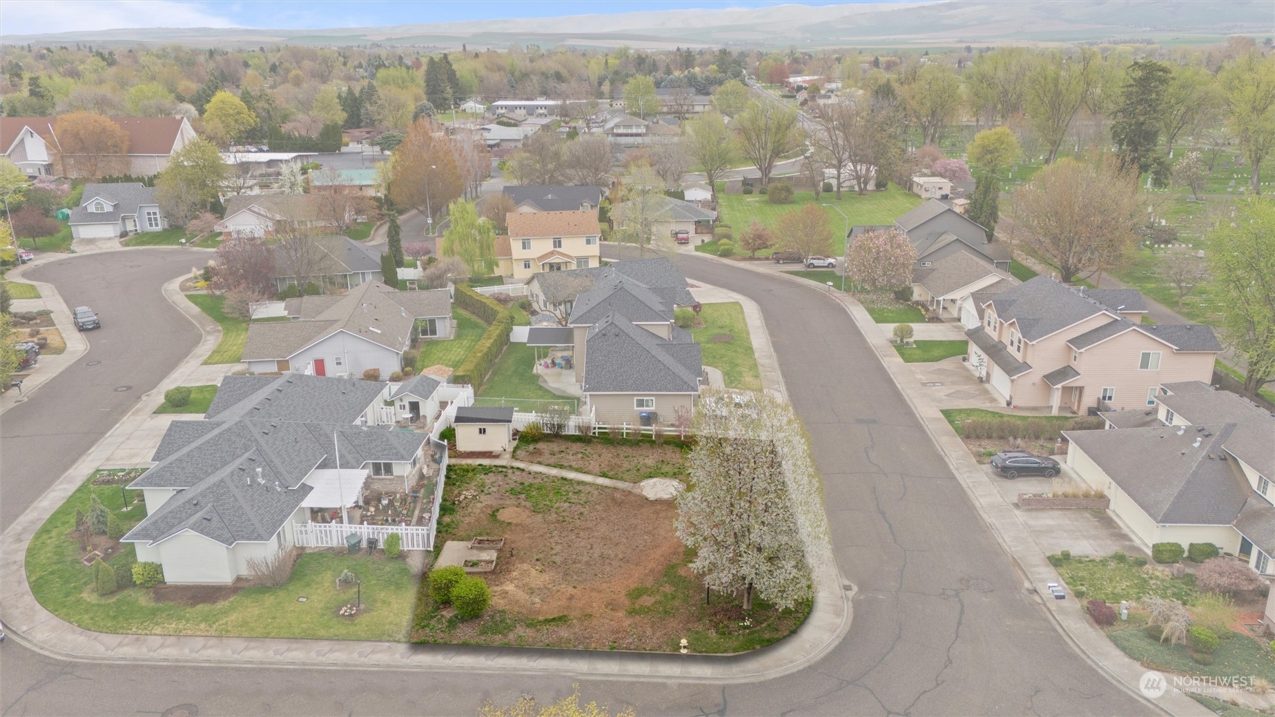 35 Parkwood Circle Property Photo 1