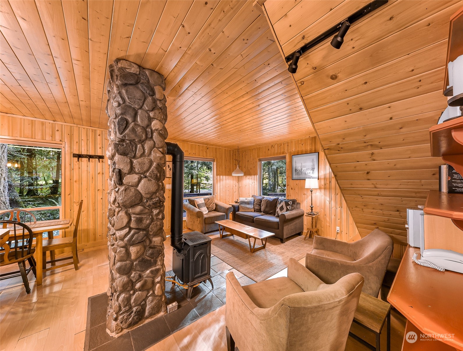 18016 Glacier Rim Drive Property Photo 8