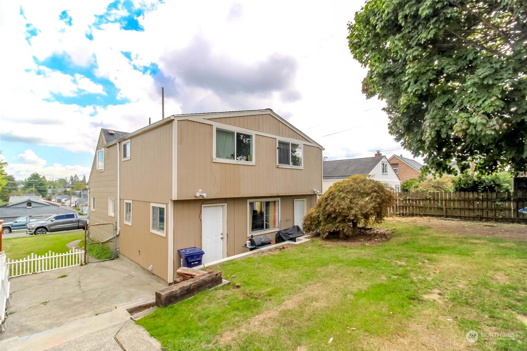 6236 S M Street Property Photo 1