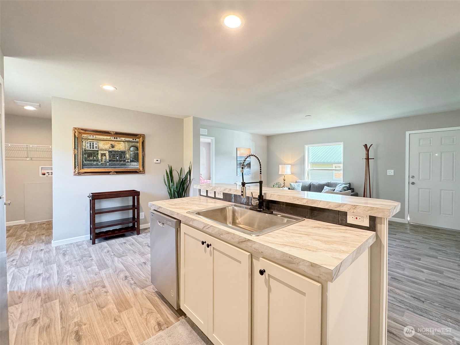 36 7th Street Property Photo 9