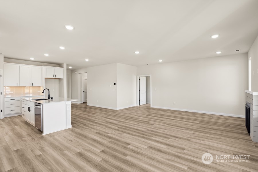 3852 Mccormick Village Drive 7 Property Photo 13